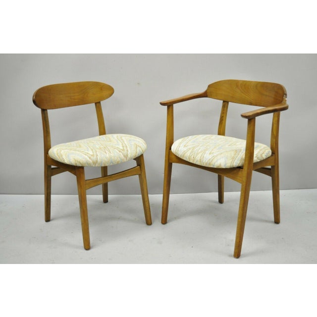 Vintage Mid Century Modern Sculpted Walnut Barrel Back ... (640 x 640 Pixel)