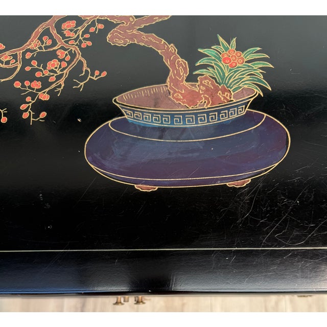 Vintage Chinese Hand-Painted Black Lacquer Chinoiserie Nightstand Side Cabinet For Sale In Los Angeles - Image 6 of 17