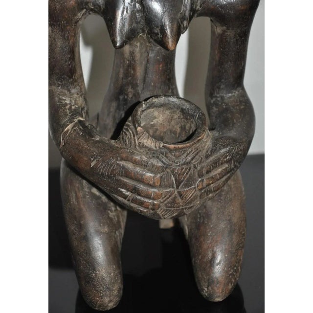 Congolese Carved Wood Luba Shankadi Cup Bearer For Sale - Image 10 of 12