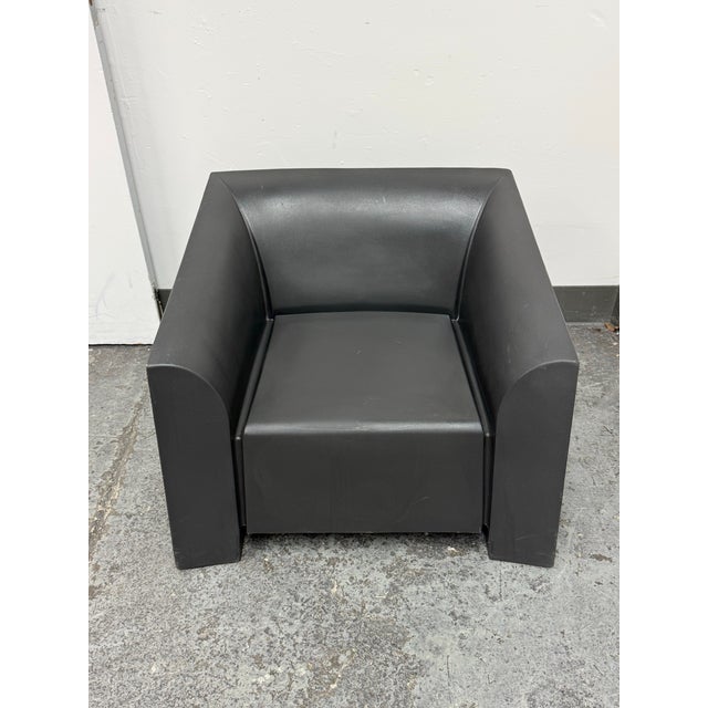 Design Plus Gallery presents the MB 1 Lounge Chair by Mario Bellini from Heller. Introduced in 2005, this sculptural...