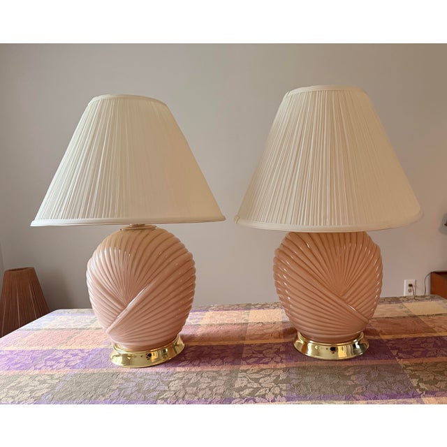 Mid-Century Modern Large Pair of Vintage 1980s Art Deco Revival Grotto Shell Table Lamps - Peachy Pink For Sale - Image 3 of 12