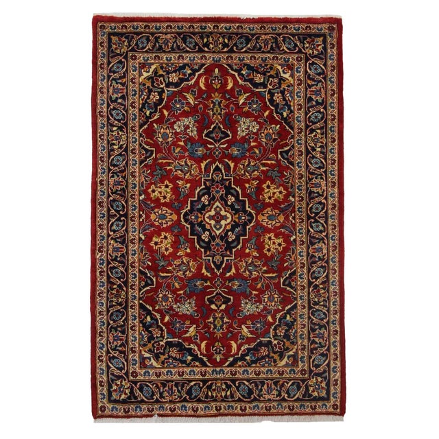 Middle Eastern Rug in Wool For Sale - Image 6 of 6