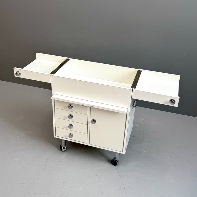 Workboy in White Synthetic Resin, 1970s For Sale - Image 16 of 17