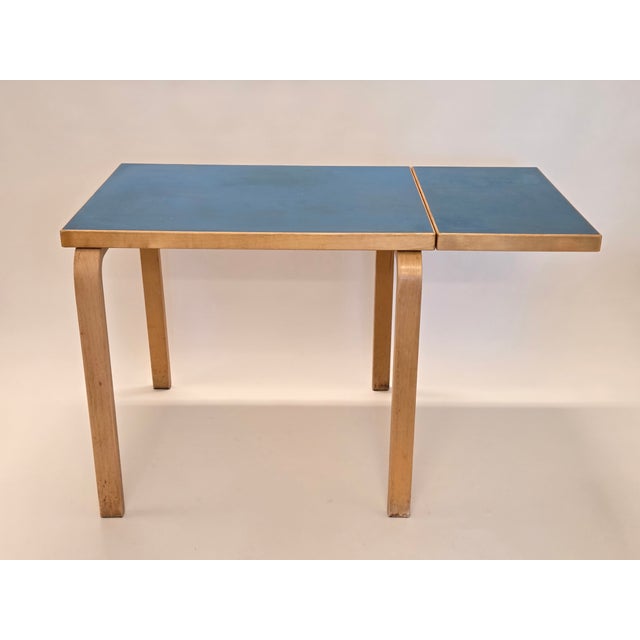 Dl82 Folding Table and 65 Chairs by Alvar Aalto for Artek 1960s, Set of 7 For Sale - Image 3 of 18