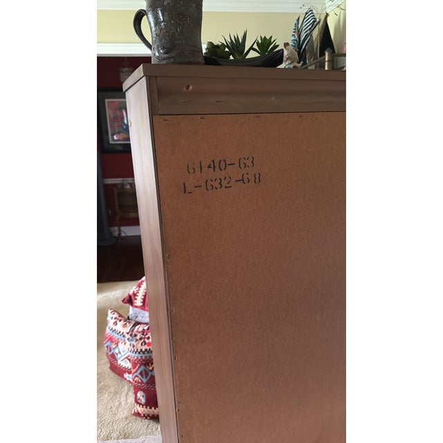 Broyhill Brasilia Mid-Century Modern Hutch Top / Display Cabinet For Sale - Image 6 of 11