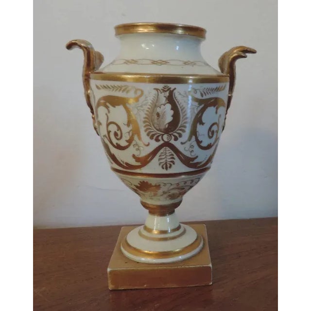1800s English Worcester Porcelain Vase For Sale In New York - Image 6 of 11
