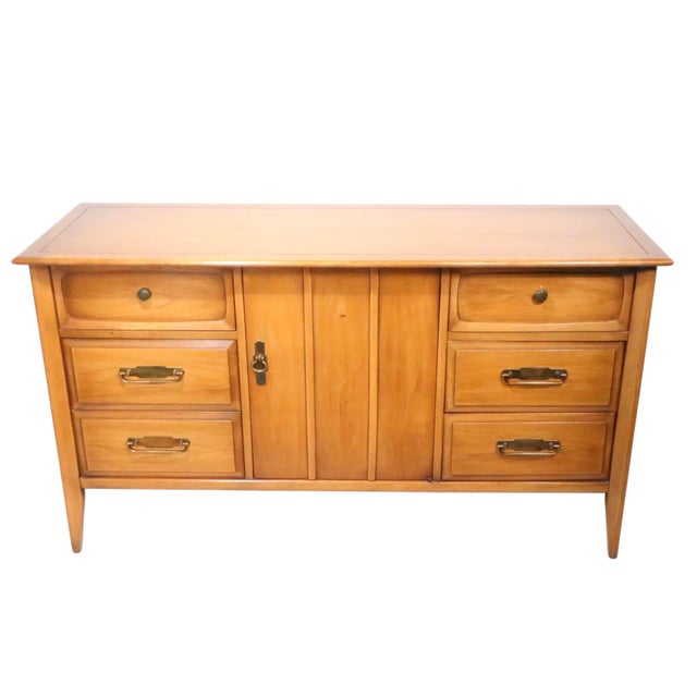 Wood Mid Century Medalist Credenza by Drexel C. 1950/60's For Sale - Image 7 of 18