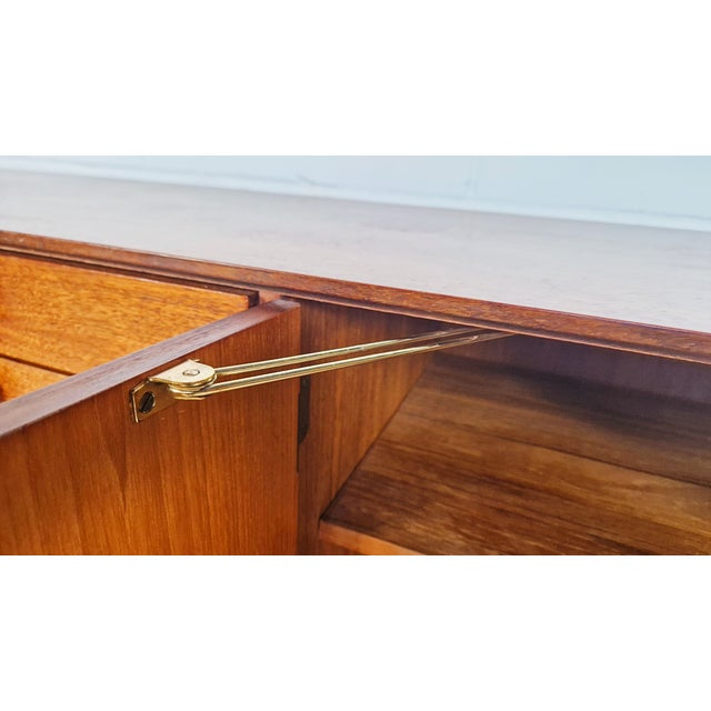 Model 4060 Credenza by Ib Køfod-Larsen for G Plan, 1960s For Sale - Image 6 of 14