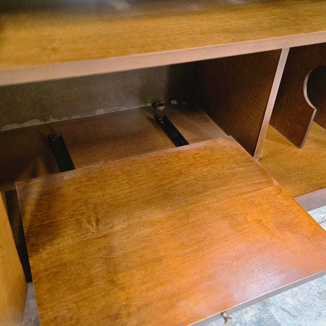 Vintage Ethan Allen Hollywood Regency Chinoiserie Stereo Bar Cabinet, Hand-Painted Chinese Landscape For Sale - Image 9 of 18