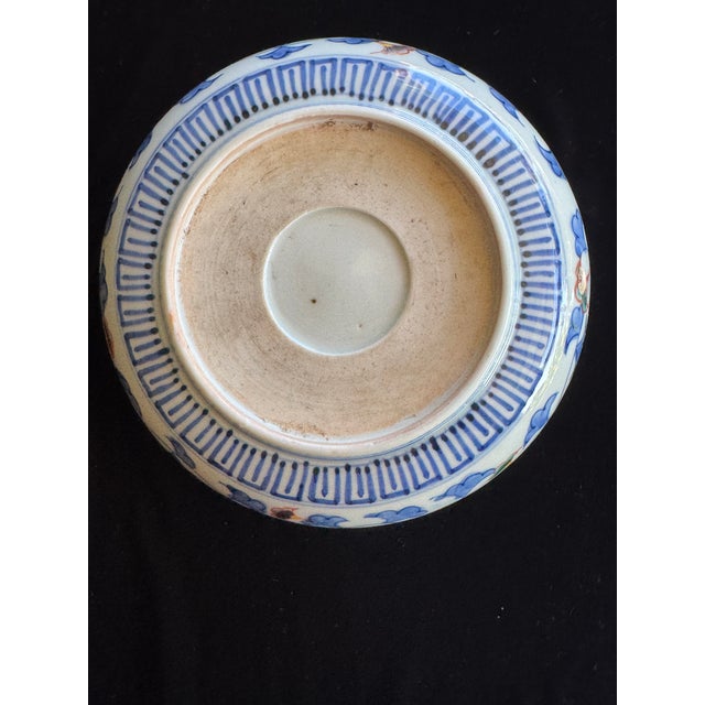 Antique Edo Imari Porcelain Bowl With Gilt, Scalloped Rim For Sale - Image 9 of 10
