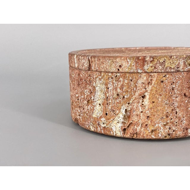 Red Lidded Box in Red Travertine by Up & Up, Massa-Carrara Italy, 1970s For Sale - Image 8 of 16