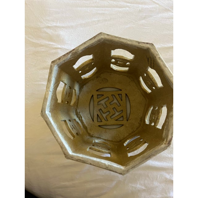 17th Century Beautiful Chinese Porcelain Incense Burner - Censer For Sale - Image 4 of 12