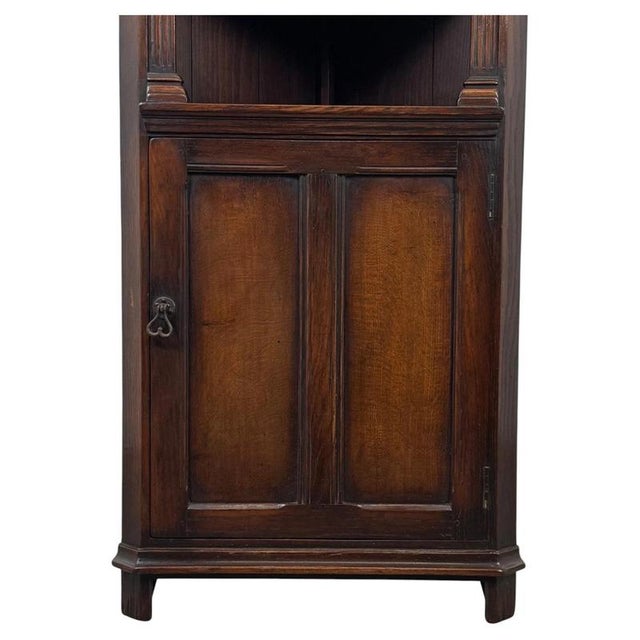 Early 20th Century Antique English Oak Corner Cabinet For Sale - Image 4 of 7