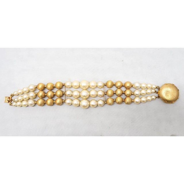 1950s Vintage 1950s Signed Napier Goldtone & Faux-Pearl Beaded Bracelet For Sale - Image 5 of 9