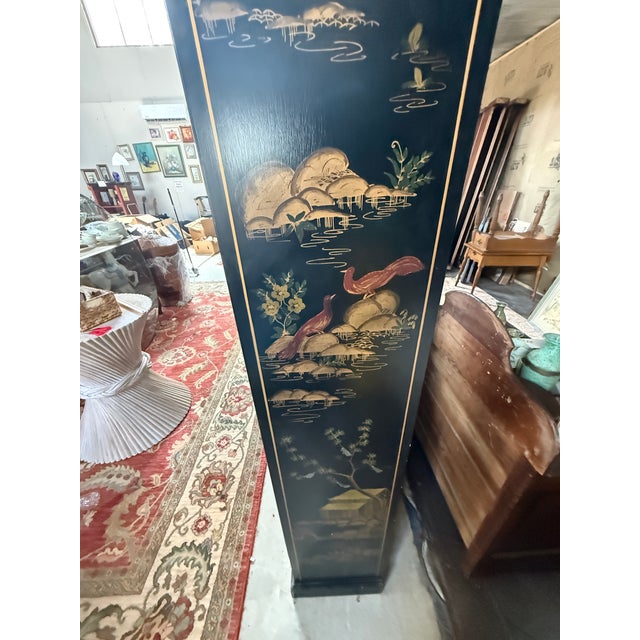 1980s Vintage Chinoiserie Decorated Black Lacquer Display Cabinet For Sale - Image 5 of 14