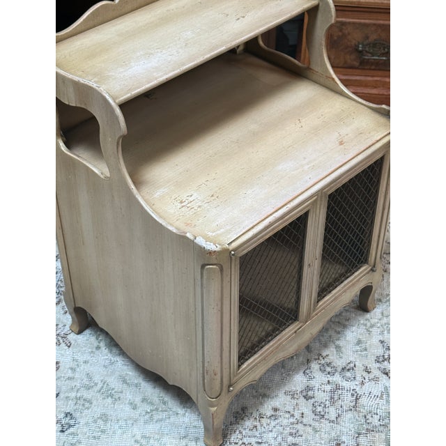 French Provincial John Widdicomb Nightstand, Mid 20th Century For Sale - Image 3 of 12