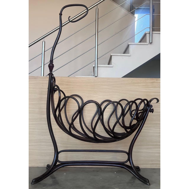 Art Nouveau 19th Century Viennese Jacob & Josef Kohn Attributed Bentwood Cradle For Sale - Image 3 of 18