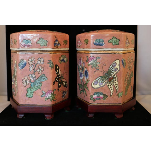 These vintage ginger jars are sure to “give you the butterflies”! But all puns aside they’re actually quite beautiful; the...