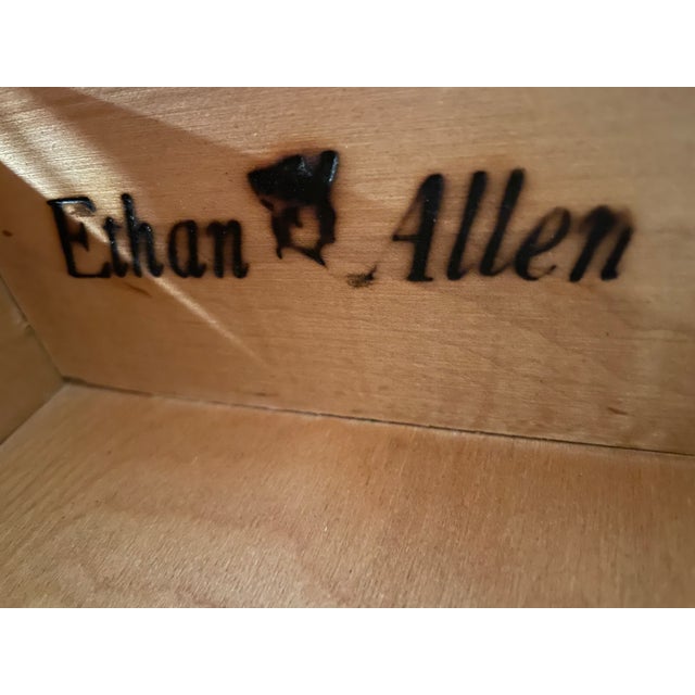 1970s Vintage Ethan Allen Heirloom Nutmeg (Solid Maple) Double Dresser For Sale - Image 5 of 10