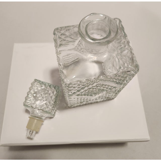 1960s 1960s Mid-Century Modern Diamond Point Clear Glass Decanter With Square Stopper For Sale - Image 5 of 10