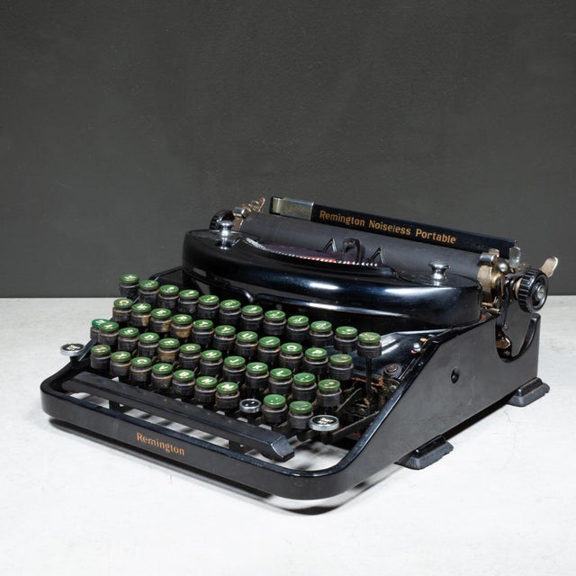 Remington Rand Art Deco Remington Portable Noiseless Typewriter and Case c.1937 For Sale - Image 4 of 9