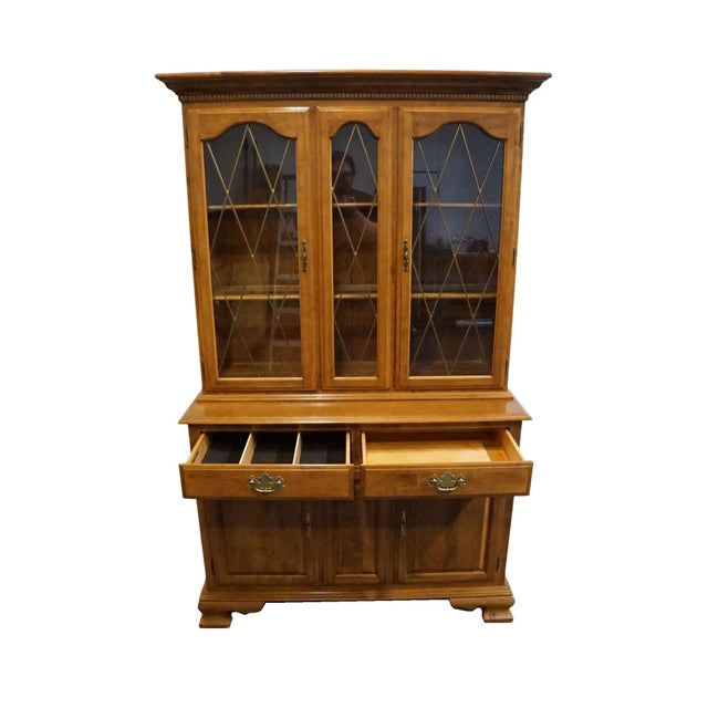 Wood Ethan Allen Heirloom Nutmeg Maple 44" Buffet W. China Cabinet 10-6037 / 10-6038 For Sale - Image 7 of 15