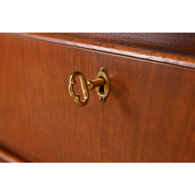 Brown Ethan Allen Georgian Inlaid Mahogany Lighted Breakfront Bookcase Cabinet For Sale - Image 8 of 12