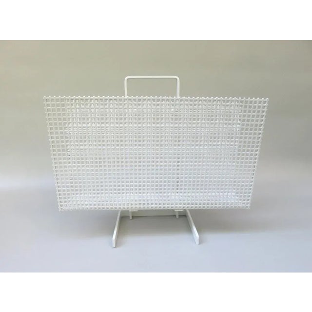 White Powder-Coated Metal Magazine Rack, 1970s For Sale - Image 14 of 14