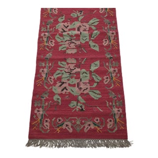 Vintage 1970s Red Floral Kilim Runner Rug – 2’7” X 9’3” For Sale