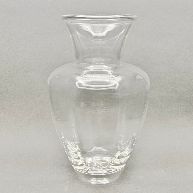 Simon Pearce Vintage 1980’s Simon Pearce “Shelburne” Clear Hand Blown Glass Optic Vase For Sale - Image 4 of 8