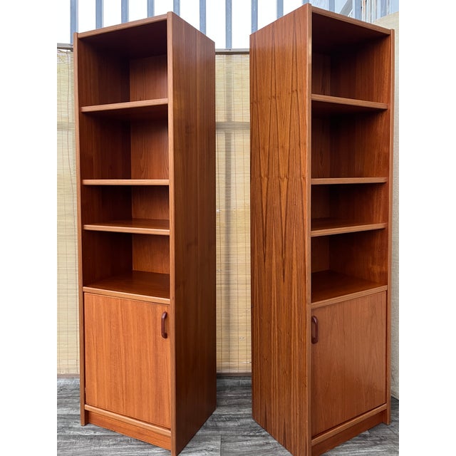 A Pair of Vintage Single-Column Danish Teak Bookcases With Cabinet Storage. Circa 1970s For Sale - Image 4 of 17