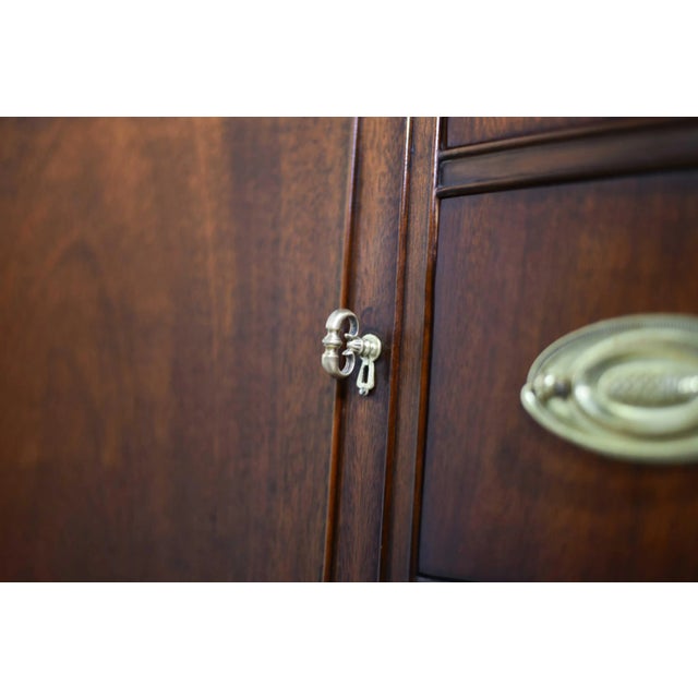 Mid Century Hepplewhite Style Mahogany Sideboard Buffet by Bassett Furniture For Sale - Image 15 of 15