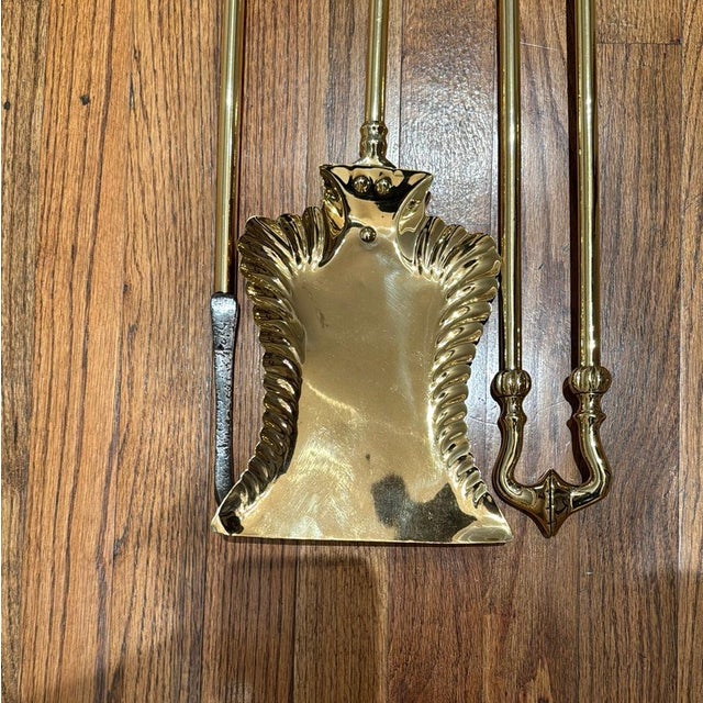 English English 19th c Brass Fireplace Tools For Sale - Image 3 of 4