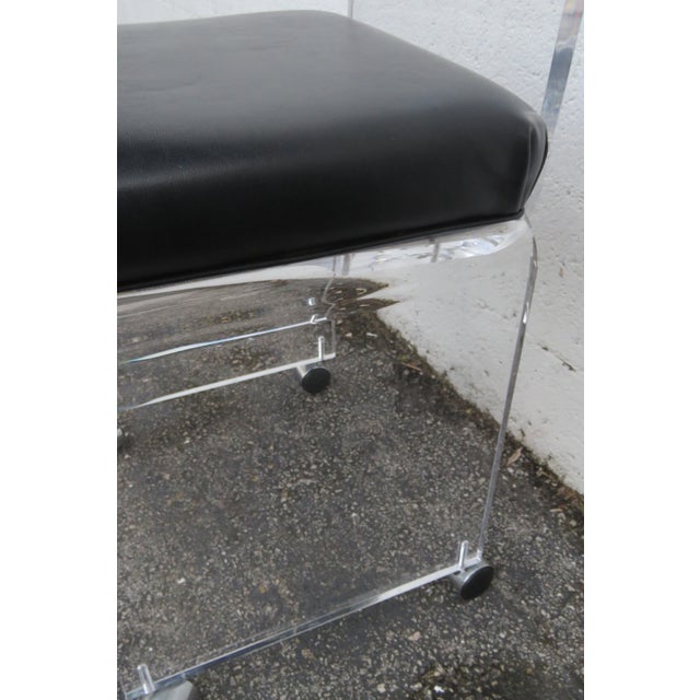 Hollywood Regency Vintage Lucite Vanity Chair 6252 For Sale In Miami - Image 6 of 15