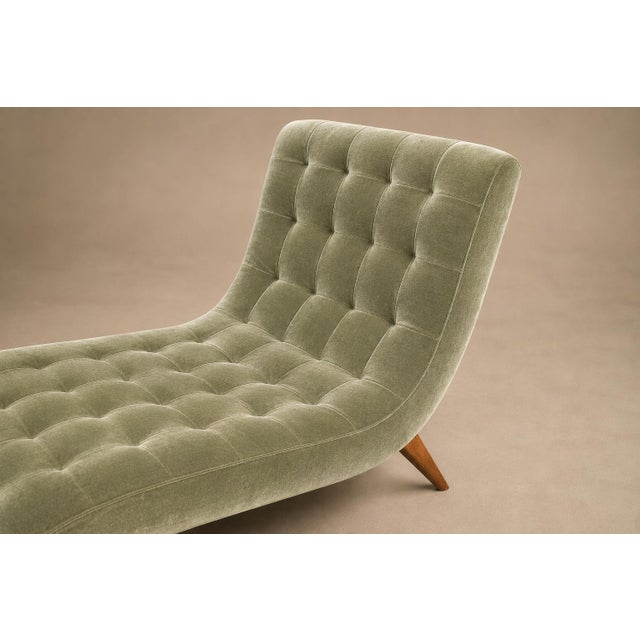 Brazilian Modern Chaise Lounge in Caviúna and Light Aloe Sage Mohair, 1950s For Sale - Image 12 of 18