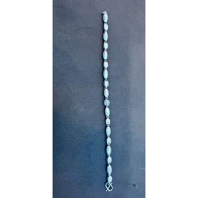 Beaded Line Chain Bracelet in Platinum, 8.6 Gm , 7 Inch Long For Sale In New York - Image 6 of 8