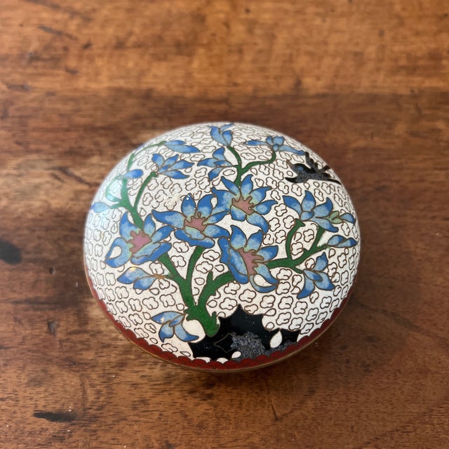 Chinese Vintage Chinese Cloisinne Round Bird Box For Sale - Image 3 of 7