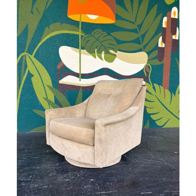 Milo Baughman Mid Century Swivel Club Chair in the Style of Milo Baughman For Sale - Image 4 of 14