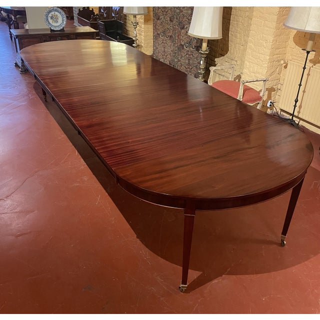 Louis XVI Style Extendable Dining Table in Mahogany For Sale - Image 3 of 9