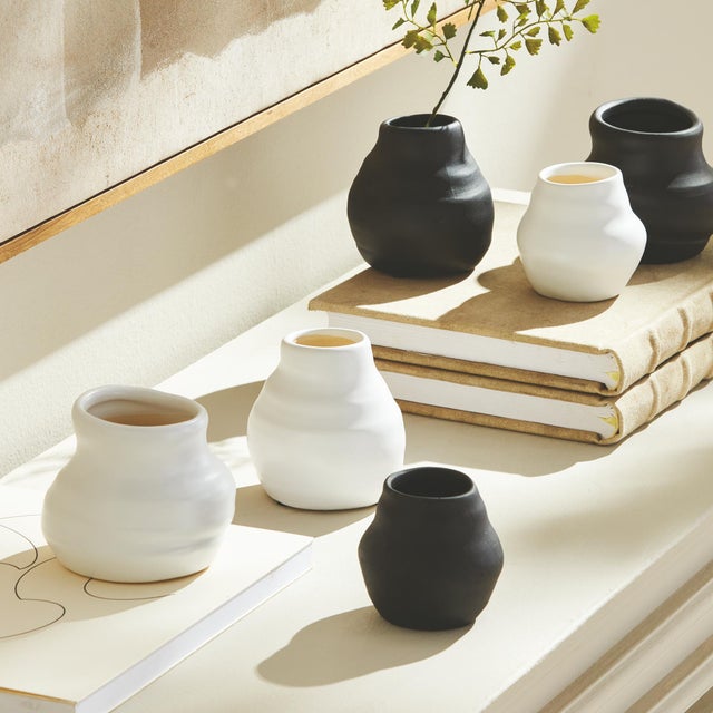 Kenneth Ludwig Chicago Tabitha Bud Vases, Set Of 3 For Sale - Image 4 of 4