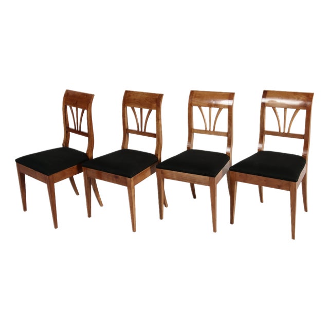 Antique Biedermeier Chairs in Cherry Wood, 1820, Set of 4 For Sale