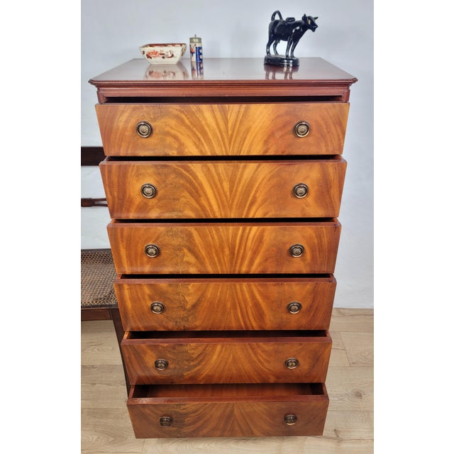 This is a gorgeous Vintage chest of six drawers that exudes a wonderful mid 20th-century character to the bedroom or...