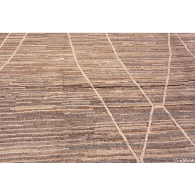 2020s Nazmiyal Collection Large Geometric Modern Minimalist Rug For Sale - Image 5 of 10