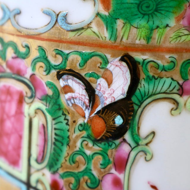 19th Century Unmarked Chinese Porcelain Rose Medallion Cylinder Vase For Sale - Image 12 of 16