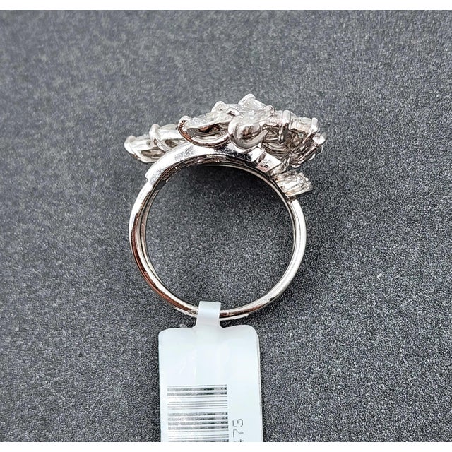 5.50 Ct Diamond Ring Size 6 For Sale In Chicago - Image 6 of 9