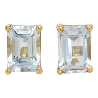 7x5mm - Solitaire Aquamarine Studs in 14k Solid Gold-Set of 2 For Sale