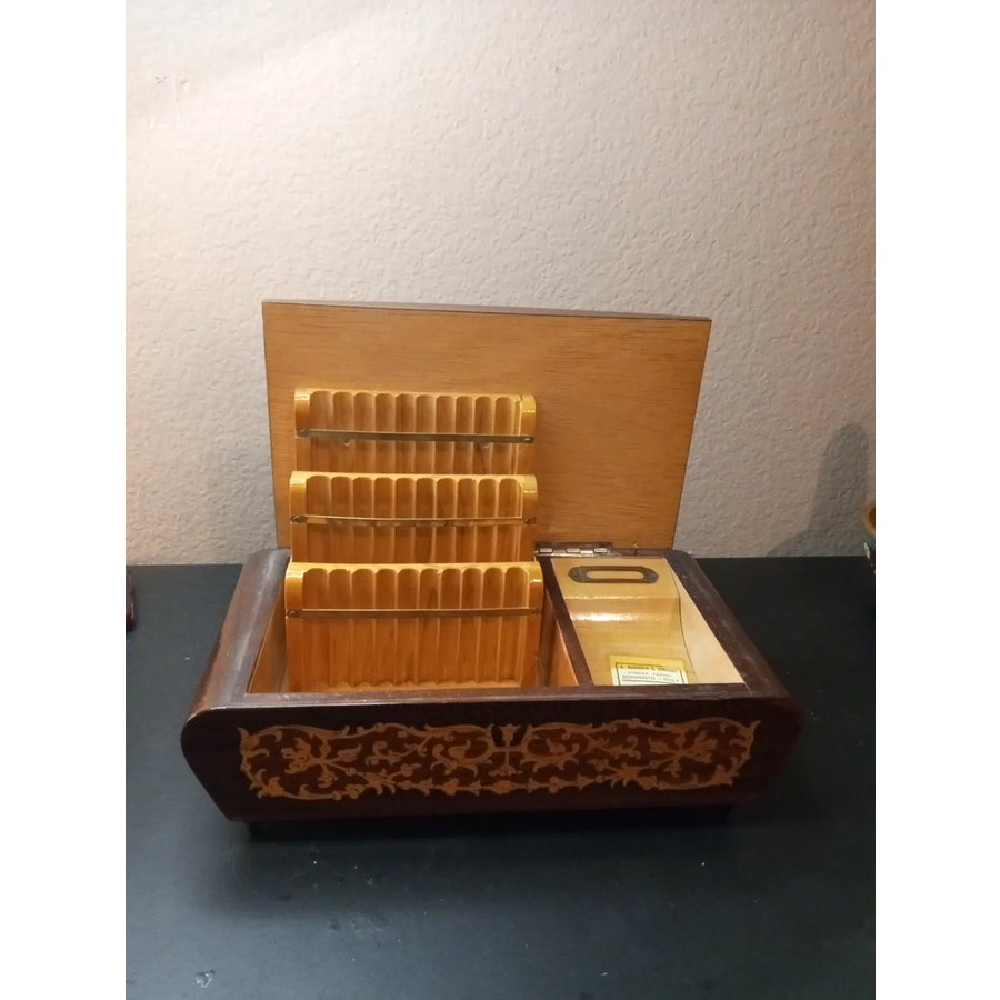 wooden musical cigarette box Vintage with three pirouetting dancing couples WOOD LOG CABIN MUSIC BOX