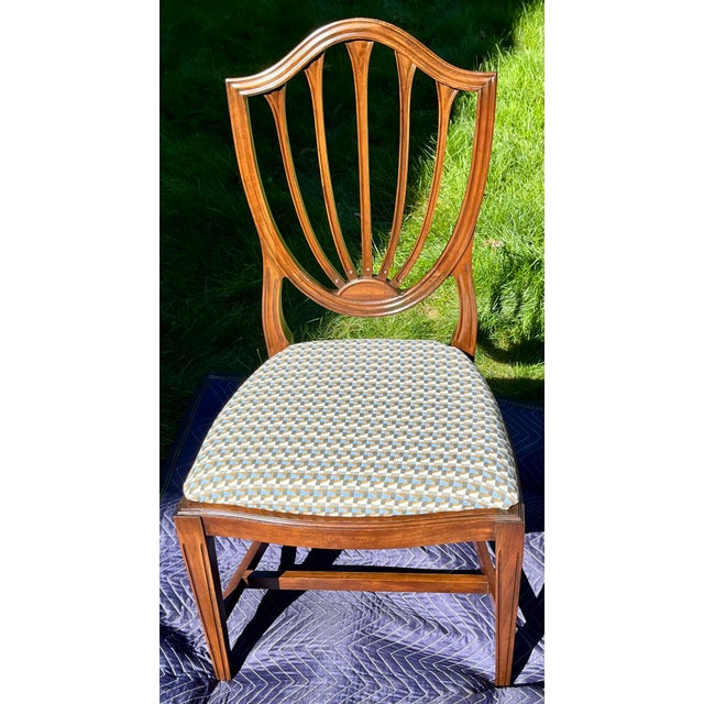 1970s Ethan Allen Mahogany Hepplewhite Shield Back Dining Chairs in Knoll Fabric - Set of 6 For Sale - Image 11 of 18