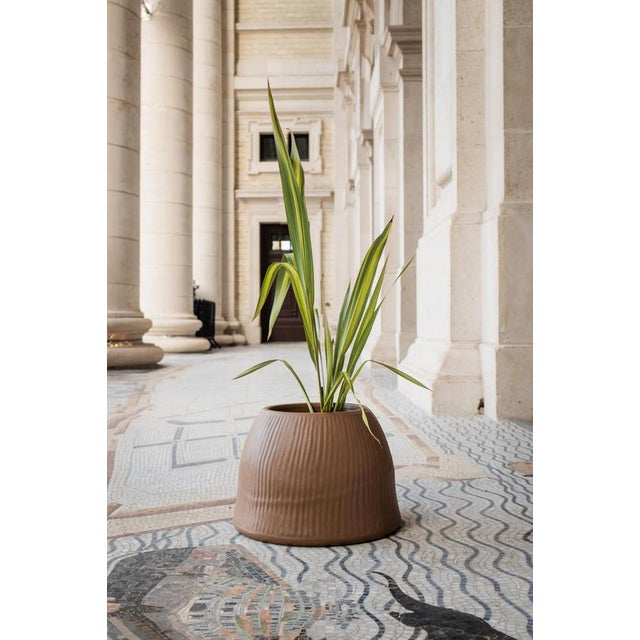Echo 6010 Polyethylene Stool by LOOPE Dimensions: Ø 46 x H 32 cm. Materials: Polyethylene