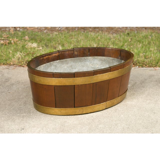 English 1870s Oval Oak Planter or Wine Cooler with Brass Braces and Liner For Sale - Image 11 of 12